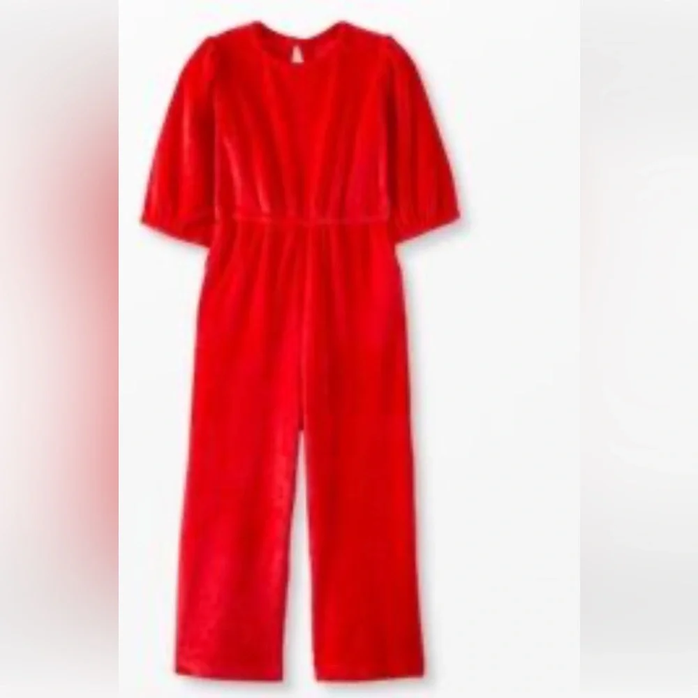 NWT Hanna Andersson red velour jumpsuit. Size 3T. Elastic waist, short sleeves.
